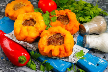 Беляши татарские с мясом Беляши татарские с мясом