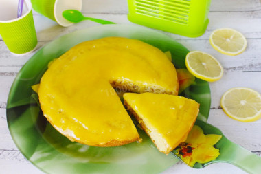 Простой торт в мультиварке с лимонным кремом