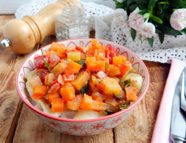 Лапша с овощами и соусом Терияки