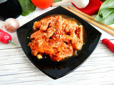 Мясо в китайском сладком соусе на сковороде