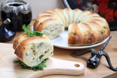 Заливной пирог с куриной грудкой и сыром Заливной пирог с куриной грудкой и сыром