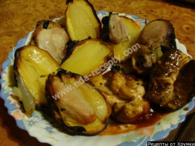 Запеченная картошка с мясом на костре