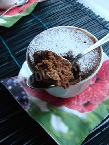 Шоколадный кекс в кружке в микроволновке за 3 минуты