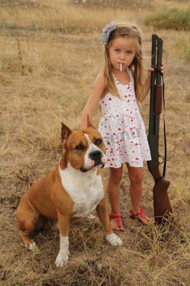 Не держи зла. Держи питбуля и дробовик. И помни - никакой агрессии. Не держи зла. Держи питбуля и дробовик. И помни - никакой агрессии.