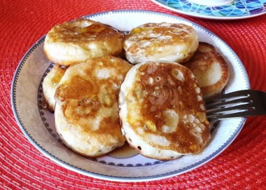 Пышные оладьи на кефире без яиц Пышные оладьи на кефире без яиц