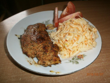 блюдо с салатом блюдо с салатом