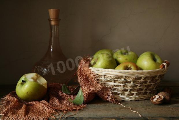 Яблочное вино с изюмом