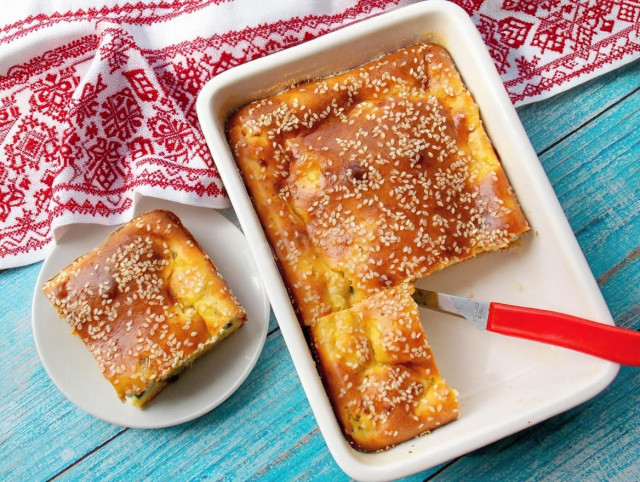 Заливной пирог с яйцом и зеленым луком на кефире Заливной пирог с яйцом и зеленым луком на кефире