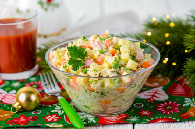 Оливье с мясом салат со свининой Оливье с мясом салат со свининой