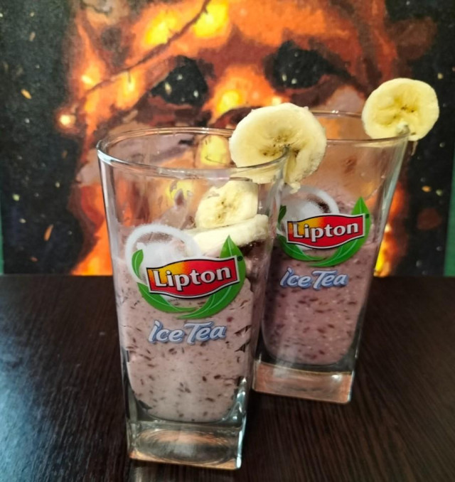 Ягодно-фруктовое смузи из овсянк с творогом Ягодно-фруктовое смузи из овсянк с творогом