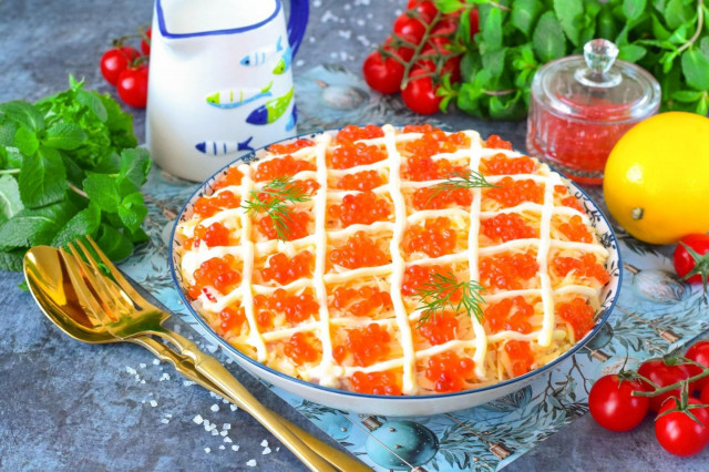 Салат кальмар креветка крабовые палочки икра Салат кальмар креветка крабовые палочки икра