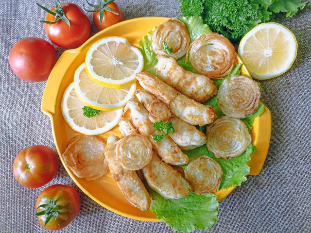 Судак на сковороде с луком Судак на сковороде с луком