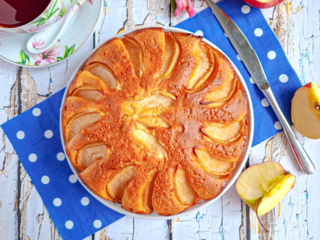 Яблочный пирог в аэрогриле Яблочный пирог в аэрогриле