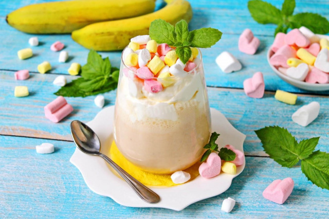 Банановый милкшейк Банановый милкшейк