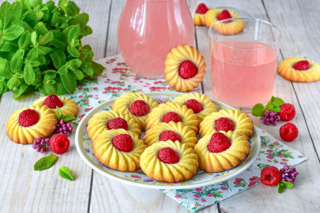 Печенье с малиной Печенье с малиной