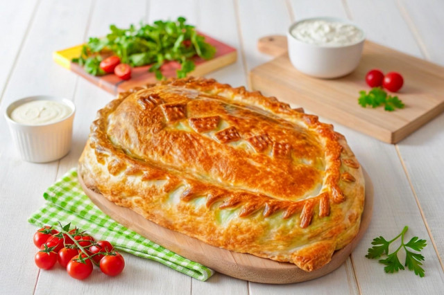 Кулебяка с рыбой из дрожжевого теста в духовке Кулебяка с рыбой из дрожжевого теста в духовке