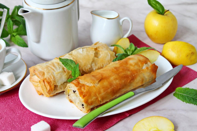 Домашний штрудель из теста фило с яблоками Домашний штрудель из теста фило с яблоками