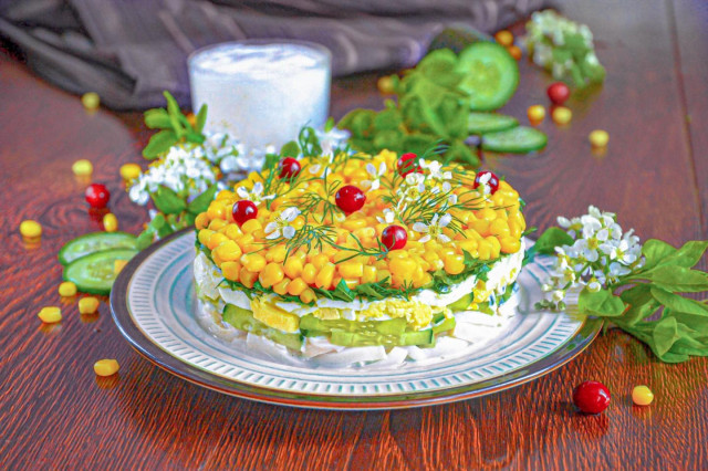 Салат кальмары с яйцом и огурцом с кукурузой Салат кальмары с яйцом и огурцом с кукурузой