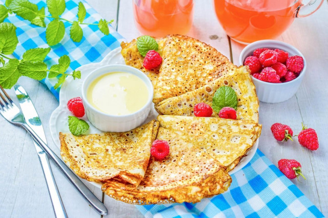 Блины на кефире ажурные с дырочками Блины на кефире ажурные с дырочками