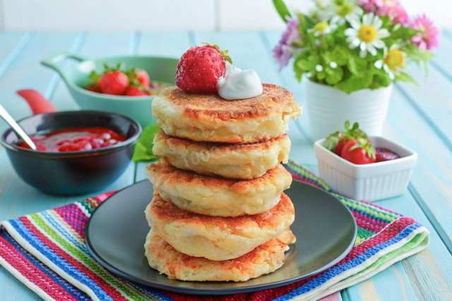 Пышные оладьи на прокисшем кефире Пышные оладьи на прокисшем кефире