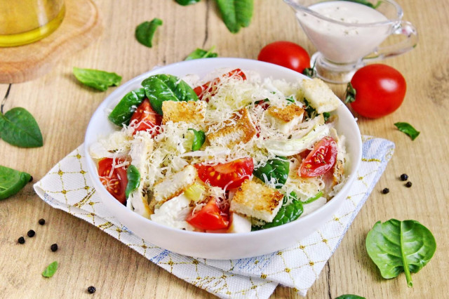 Цезарь с пекинской капустой курицей классический Цезарь с пекинской капустой курицей классический