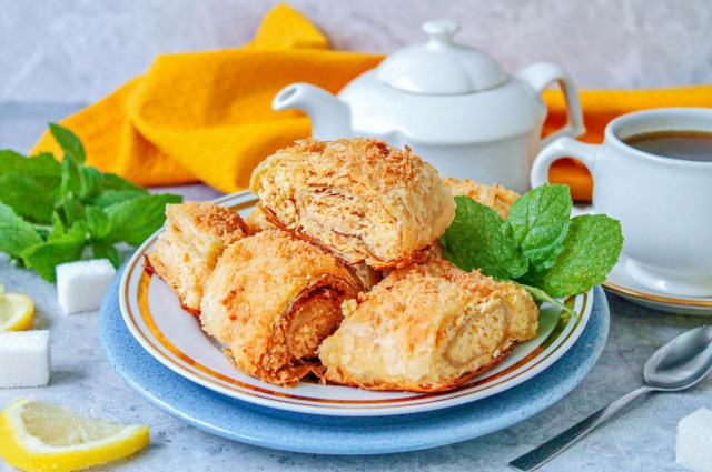 Рулет из слоеного теста в духовке Рулет из слоеного теста в духовке