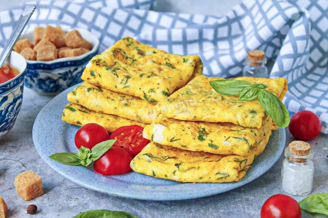 Яичные конвертики с сыром и ветчиной