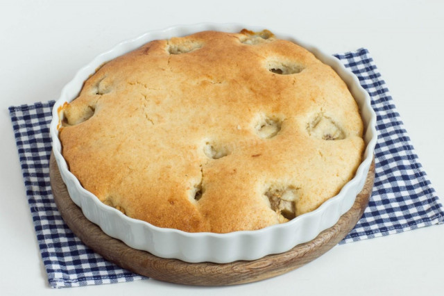 Шарлотка с яблоками и бананом Шарлотка с яблоками и бананом