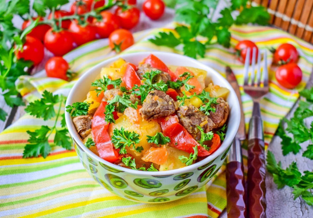 Жаркое из говядины в мультиварке Жаркое из говядины в мультиварке