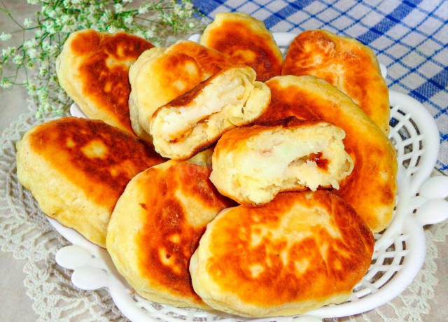 Пирожки с картошкой на кефире жареные на сковороде