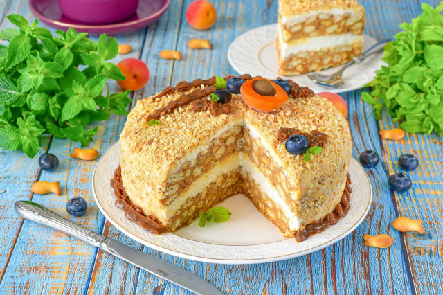 Торт из печенья из рыбок без сметаны со сгущенкой Торт из печенья из рыбок без сметаны со сгущенкой