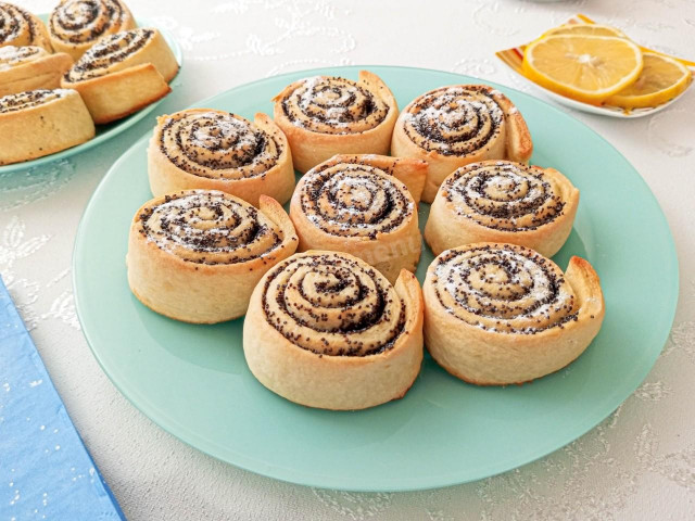 Домашние слойки с маком Домашние слойки с маком