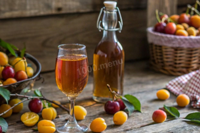 Вино из алычи простое домашнее Вино из алычи простое домашнее