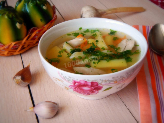 Суп на воде с макаронами и курой