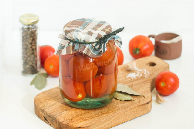 Маринованные помидоры сладкие с душистым перцем и чесноком