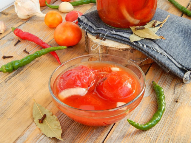 Помидоры в собственном соку в томатной пасте на зиму