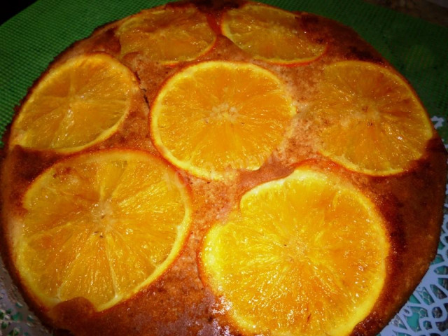 Пирог на апельсиновом соке с сахарным сиропом