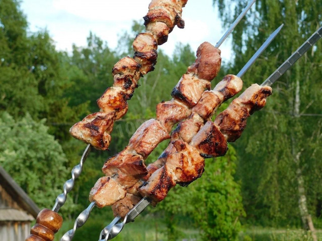 Шашлык по кавказски из свинины на мангале