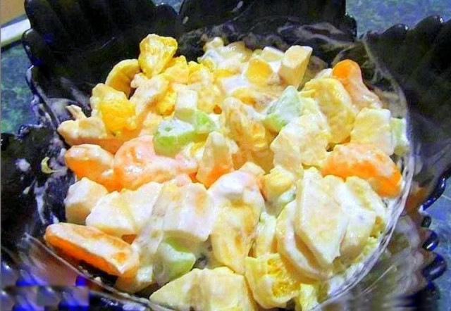 Фруктовый салат с мандаринами и мороженым