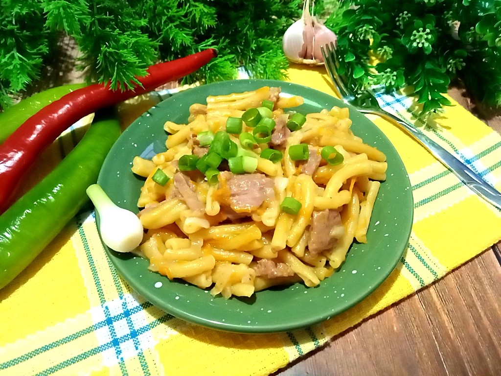 Макароны по флотски с тушенкой в мультиварке рецепт с фото пошагово -  1000.menu