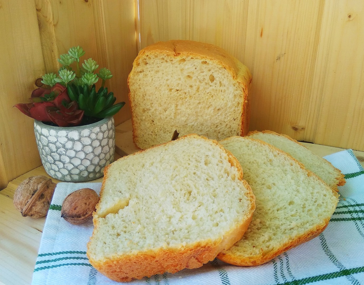 Картофельный хлеб. Хлеб из картофеля. Хлеб с картошкой в Беларуси. Картофельный хлеб фото. Хлеб с картошкой на сковороде