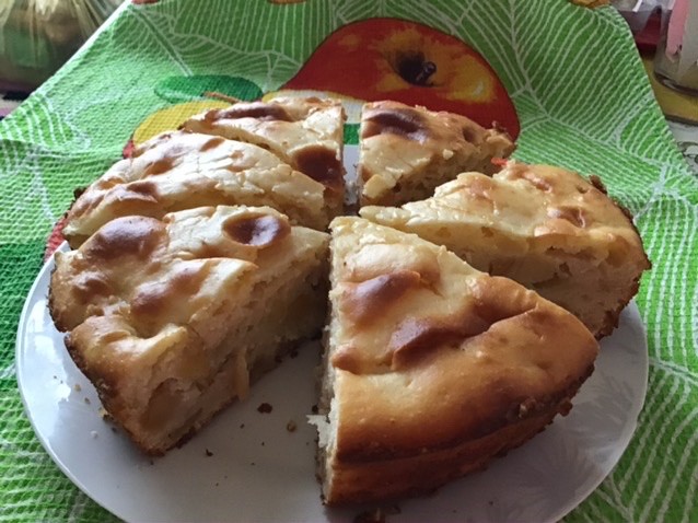 Пирог с фаршированными яблоками: рецепт наслаждения на выходных
