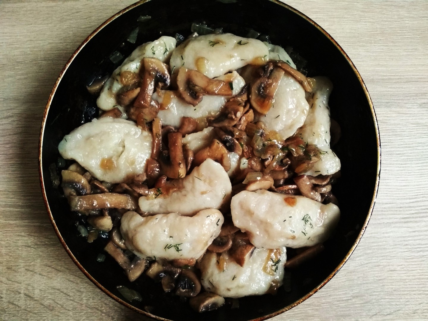 Блюдо дня: жаренные вареники с картошкой - вкусный и сытный рецепт