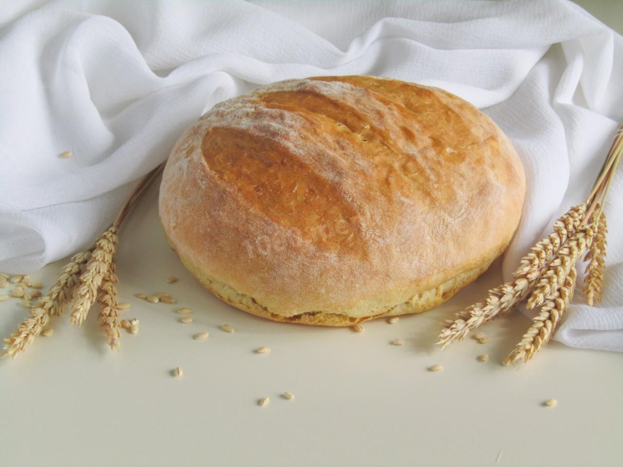 Дрожжевой быстрый хлеб. Быстрый хлеб в духовке. Домашний хлеб в духовке на сухих дрожжах. Тесто на хлеб дрожжевое в духовке.