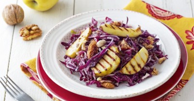 Салат с капустой и грецкими орехами