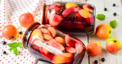 Компот из яблок и смородины на зиму