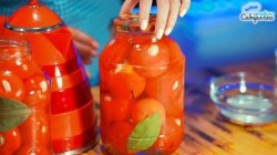 маринованные помидорчики с чесноком. Смотреть фото маринованные помидорчики с чесноком. Смотреть картинку маринованные помидорчики с чесноком. Картинка про маринованные помидорчики с чесноком. Фото маринованные помидорчики с чесноком