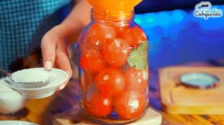 маринованные помидорчики с чесноком. Смотреть фото маринованные помидорчики с чесноком. Смотреть картинку маринованные помидорчики с чесноком. Картинка про маринованные помидорчики с чесноком. Фото маринованные помидорчики с чесноком
