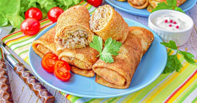 Блины с мясом и рисом налистники