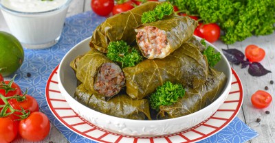 Долма армянская в виноградных листьях на второе